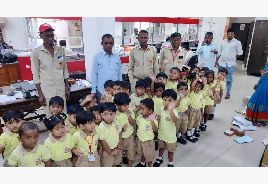 KG Student Visit to Post Office
